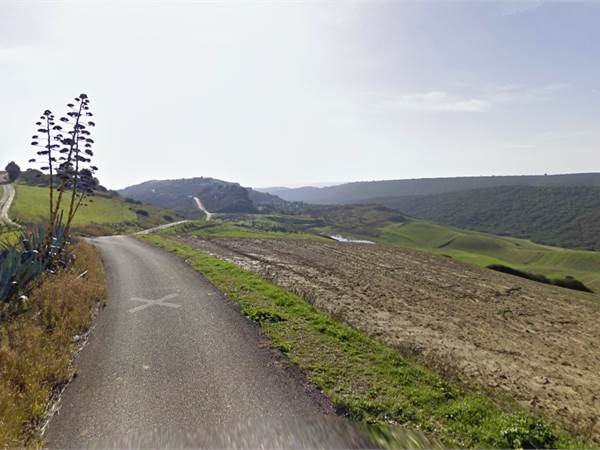 TERRENO AGRICOLO CON POSSIBILITA' DI EDIFICAZIONE