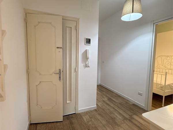 APPARTAMENTO RISTRUTTURATO E AMMOBILIATO