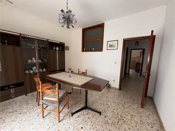 APPARTAMENTO CON SOFFITTA E TERRAZZO