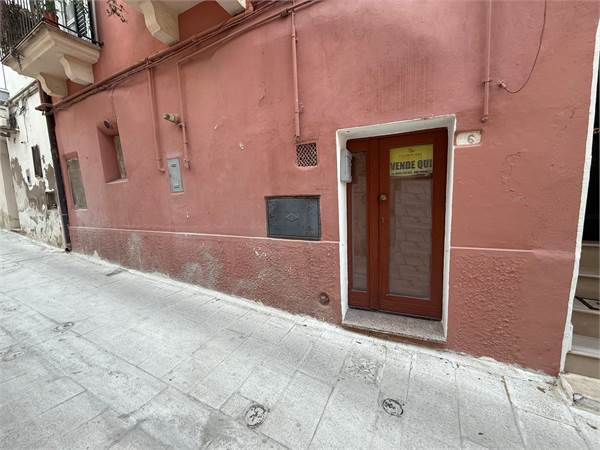 BILOCALE NEL CENTRO STORICO